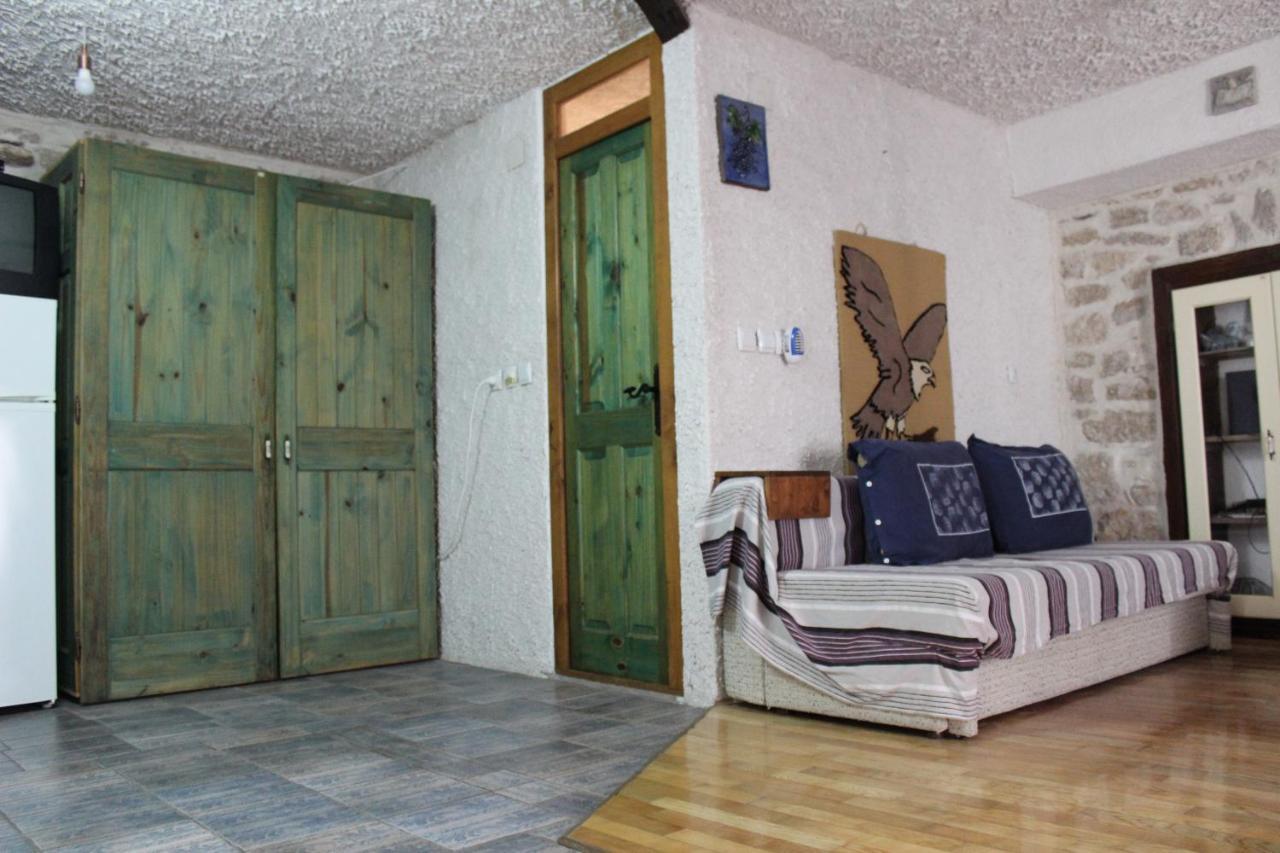 Apartments Voltera Parking Space Near The House Betina  Εξωτερικό φωτογραφία