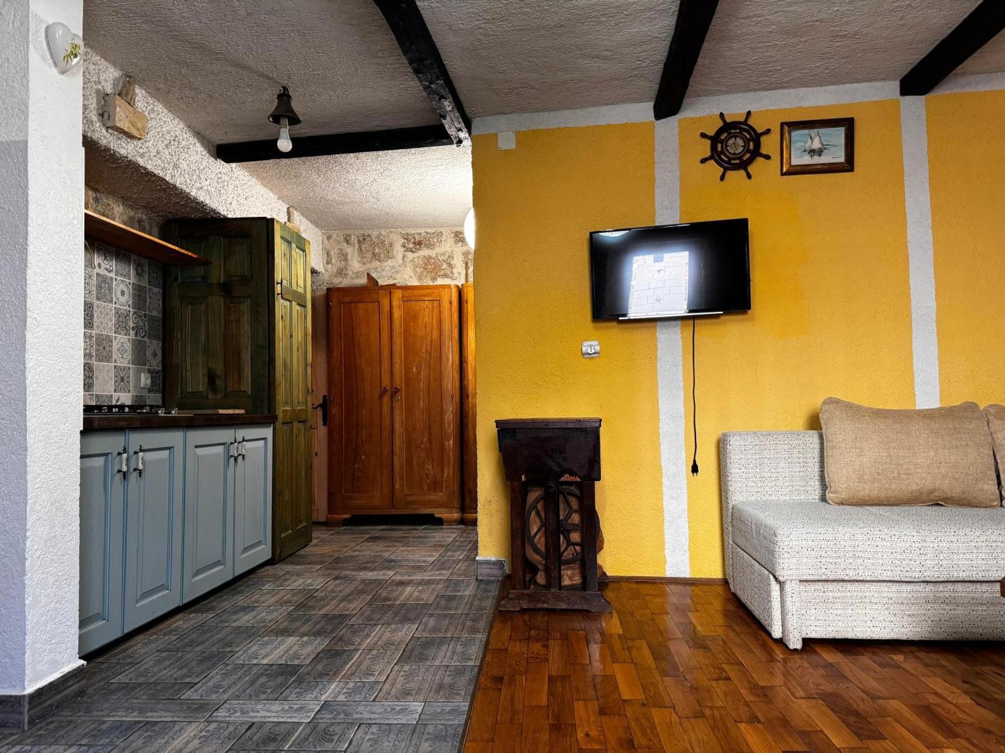 Apartments Voltera Parking Space Near The House Betina  Εξωτερικό φωτογραφία